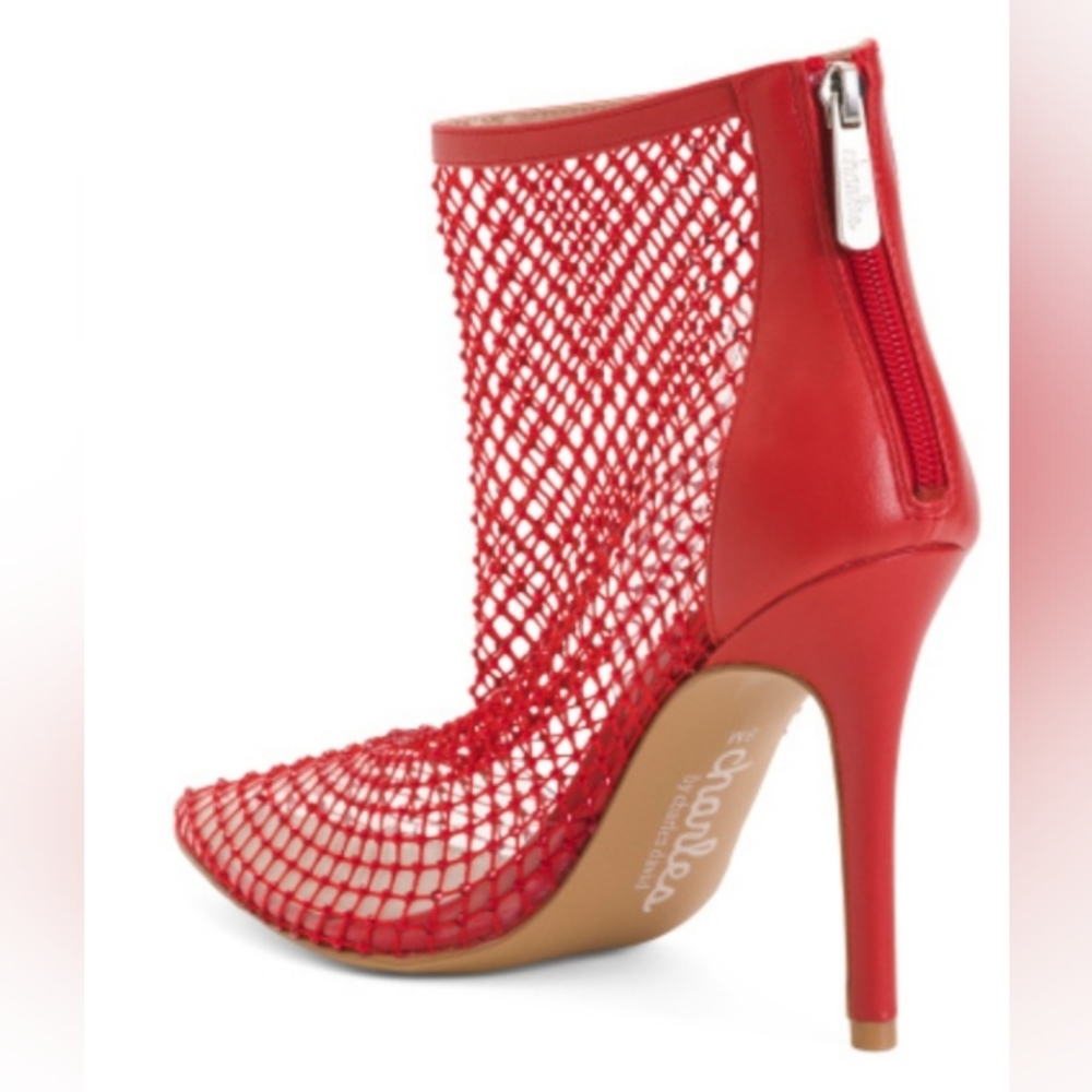 Charles by Charles Davis NWB red and white 3.5 in heels.